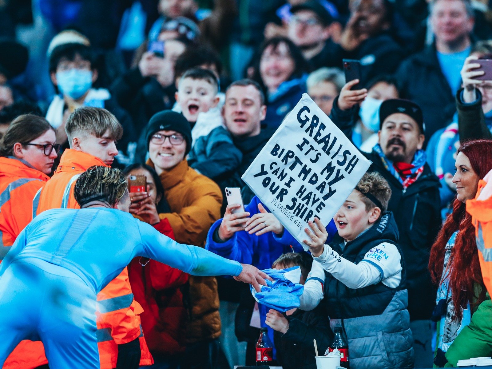 不透明或年 不透明或年